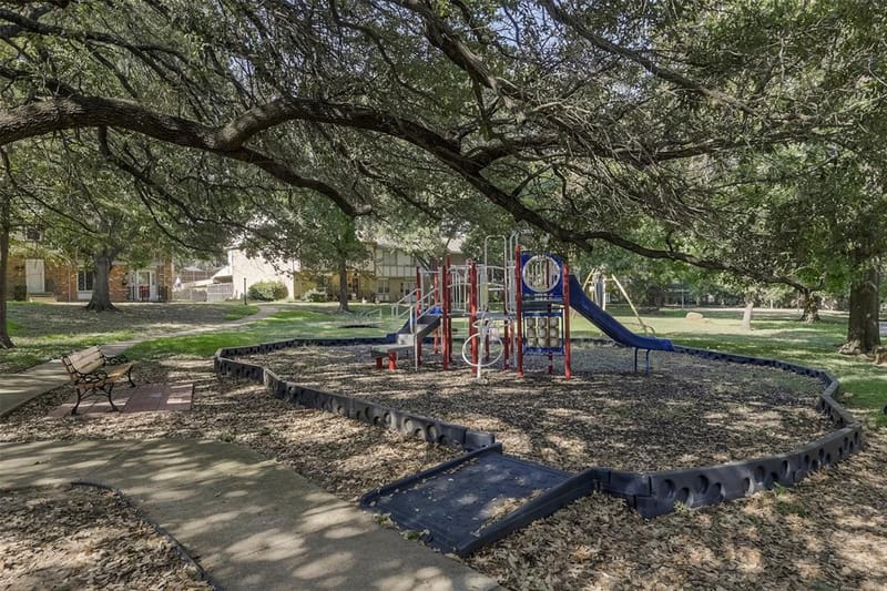 326 Westview Terrace, Arlington TX 76013 - Photo 29