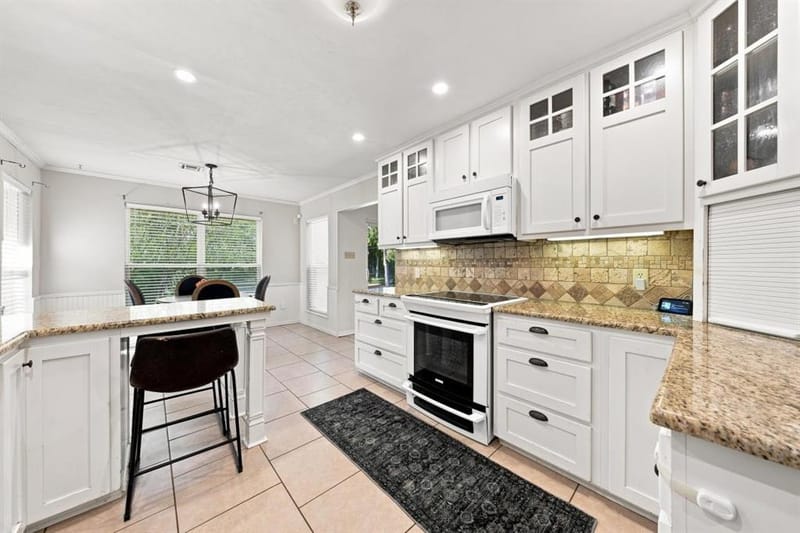 9909 Forest Shadows Drive, Woodway TX 76712 - Photo 13
