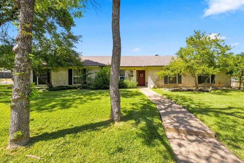 9909 Forest Shadows Drive, Woodway TX 76712 - Photo 3