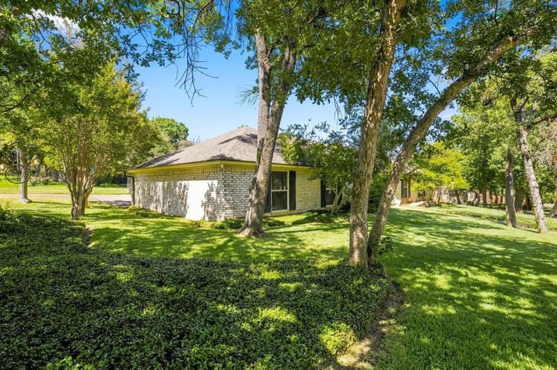 9909 Forest Shadows Drive, Woodway TX 76712 - Photo 25