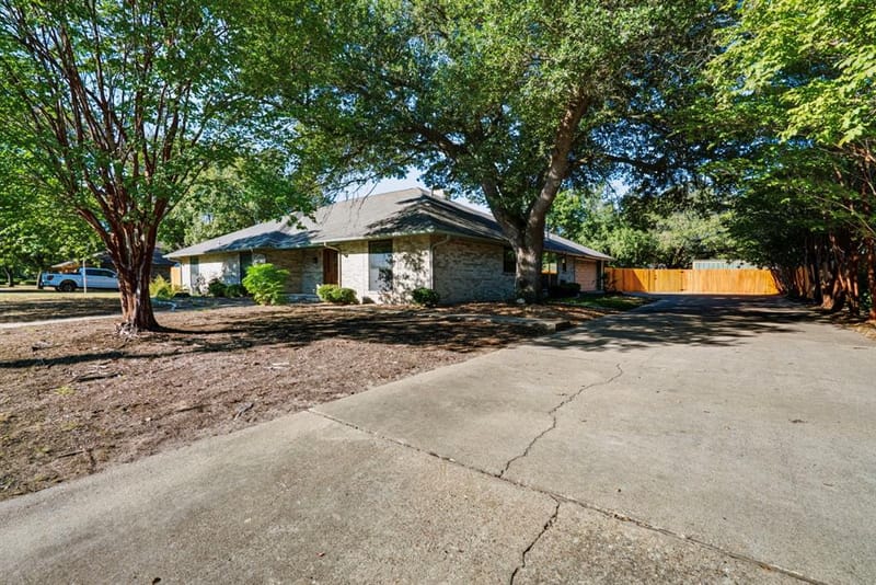 980 N Lydia Street, Stephenville TX 76401 - Photo 3