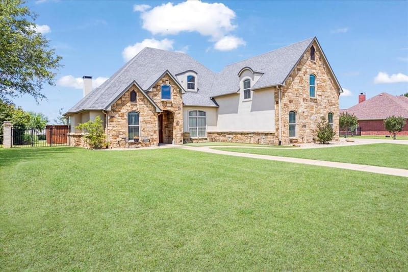 35 S Bob Jones Court, Pottsboro TX 75076 - Photo 2