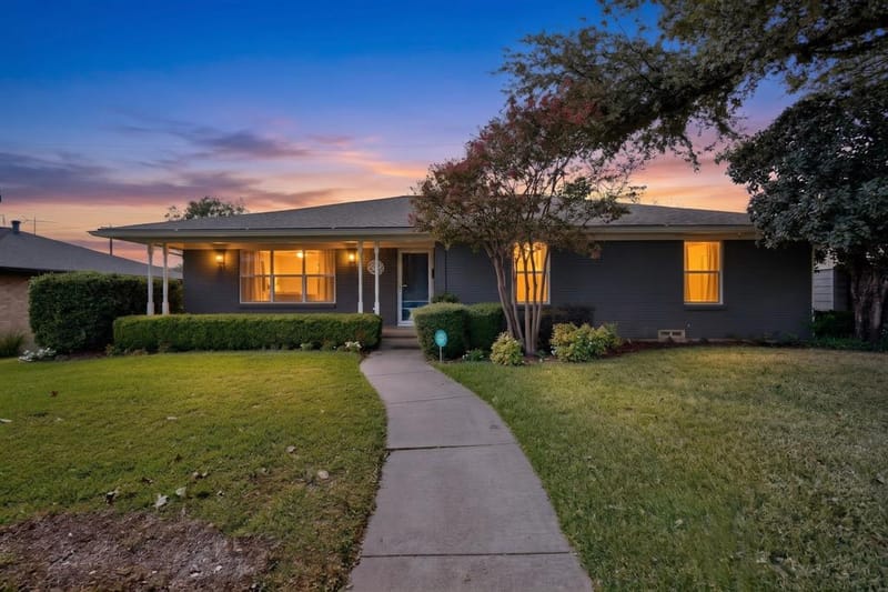 7611 El Pensador Drive, Dallas TX 75248 - Photo 2