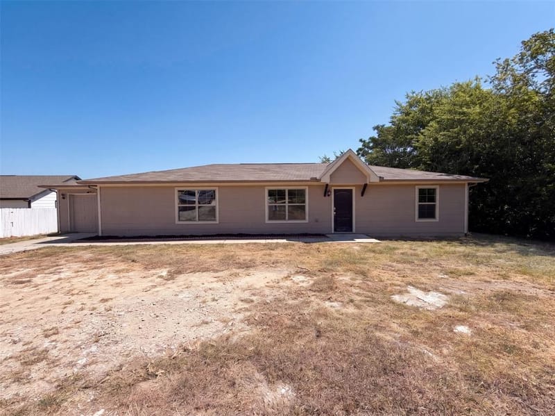 521 Brazos Hills Drive, Weatherford TX 76087