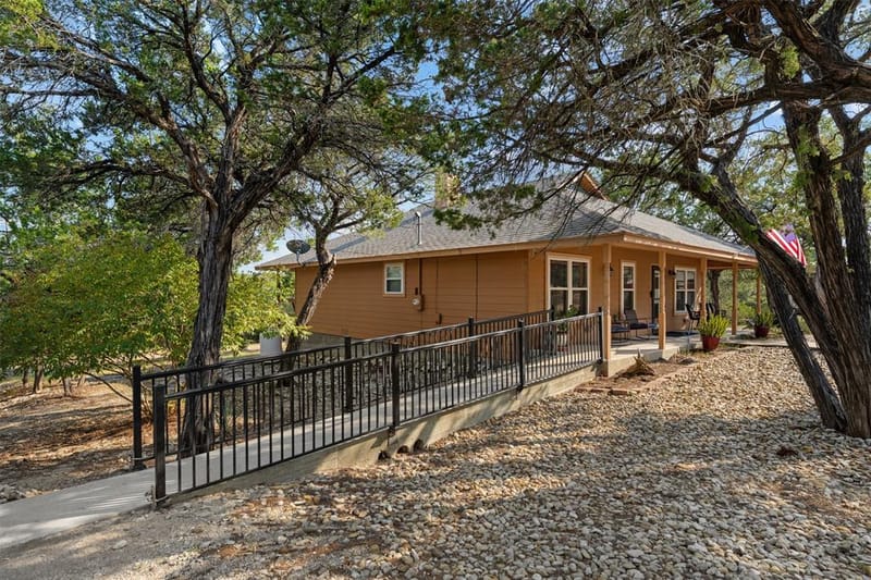 106 County Road 1506, Morgan TX 76671 - Photo 4