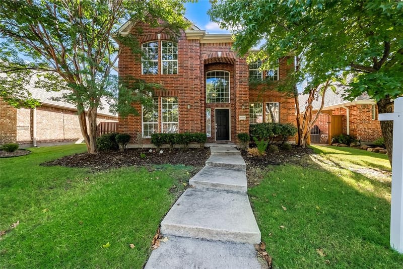 9998 Planters Row Drive, Frisco TX 75033 - Photo 2