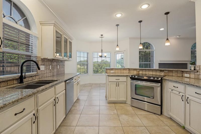 3925 Silver Meadow Lane, Grand Prairie TX 75052 - Photo 9