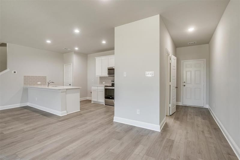 6916 Houndstooth Place, Arlington TX 76001 - Photo 11