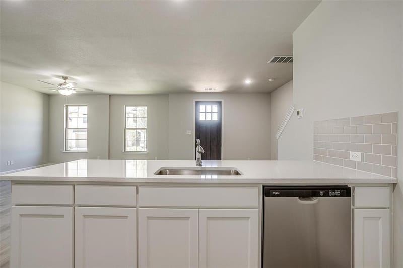 6916 Houndstooth Place, Arlington TX 76001 - Photo 19