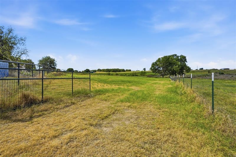 937 County Road 4790, Boyd TX 76023 - Photo 26