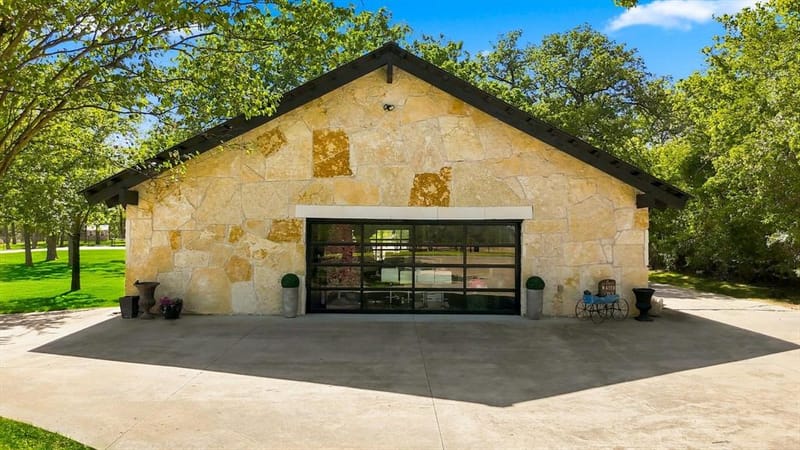 261 Hunter Court, Bartonville TX 76226 - Photo 8