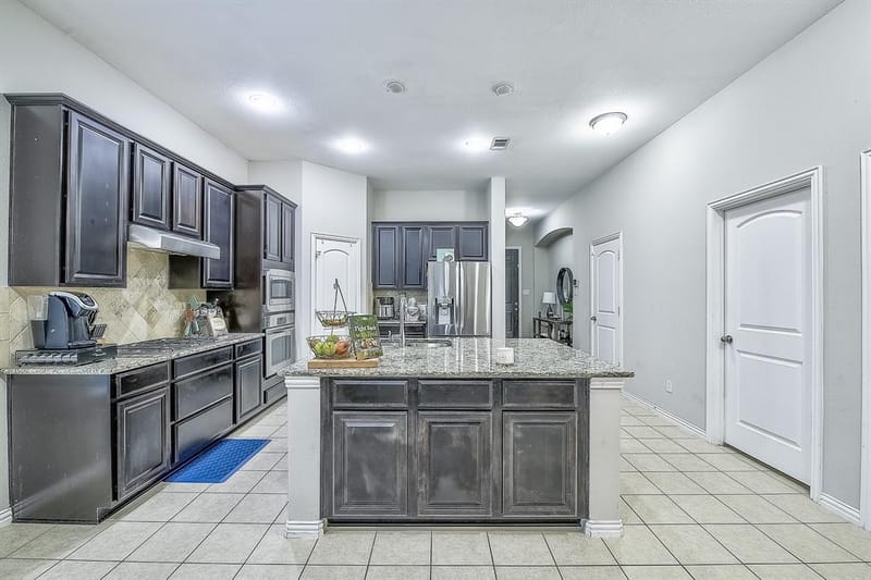 3904 Deer Lake Drive, McKinney TX 75071 - Photo 11