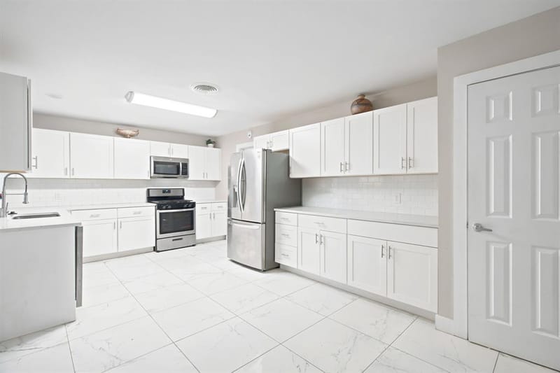 109 W 11th Street, Irving TX 75060 - Photo 6