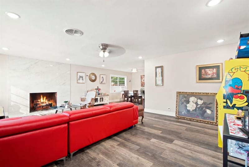 109 W 11th Street, Irving TX 75060 - Photo 4
