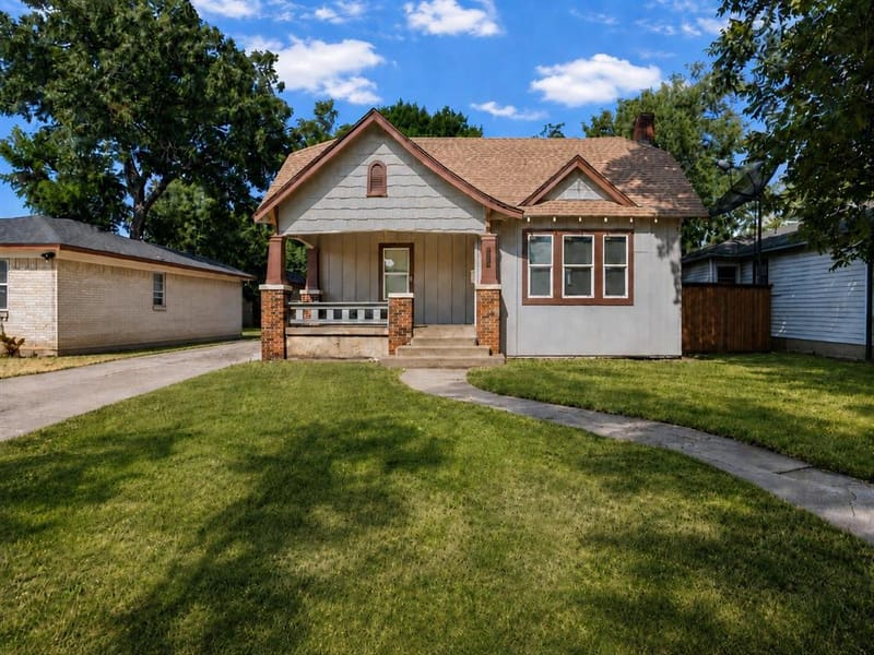 719 N Barnett Avenue, Dallas TX 75211