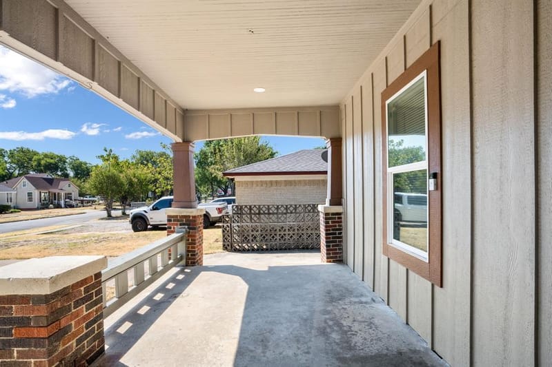 719 N Barnett Avenue, Dallas TX 75211 - Photo 24