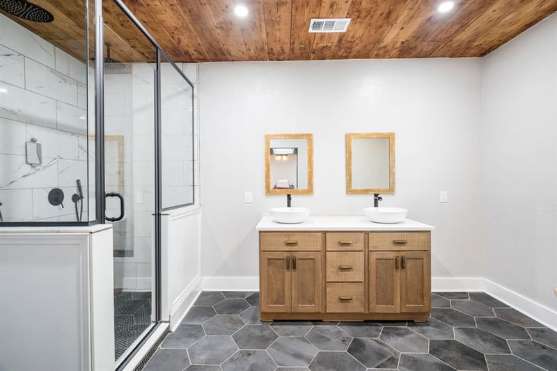 719 N Barnett Avenue, Dallas TX 75211 - Photo 18