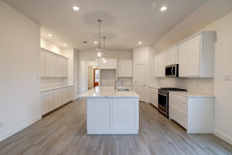 10171 blue jay Lane, Benbrook TX 76126 - Photo 13