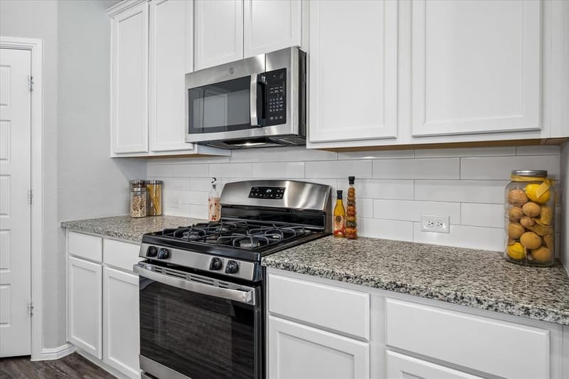 3304 Macaw Road, Celina TX 75009 - Photo 9