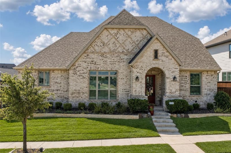 2009 Prairie Holly Lane, Fort Worth TX 76008 - Photo 2