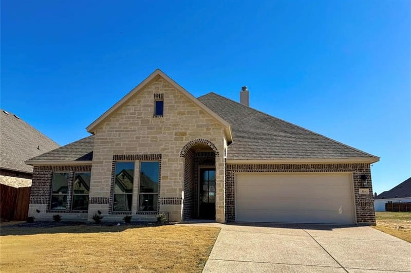 124 mockingbird hill, Joshua TX 76058