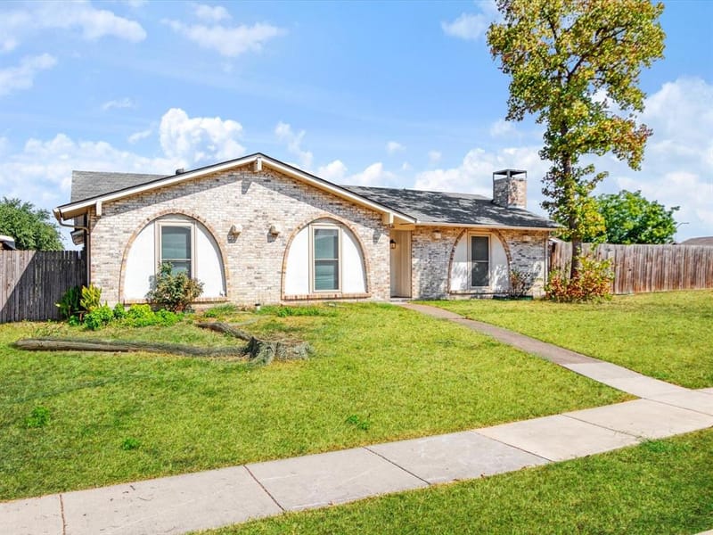 3215 Rockne Lane, Mesquite TX 75150 - Photo 2