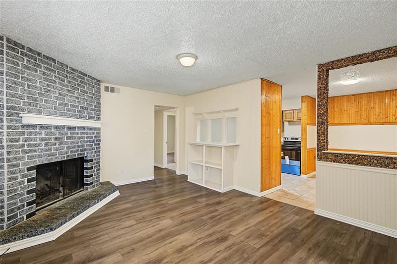 125 Allencrest Drive, White Settlement TX 76108