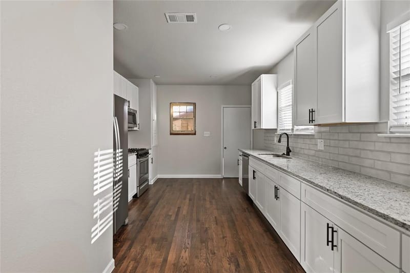 820 W College Street, Sherman TX 75092 - Photo 20