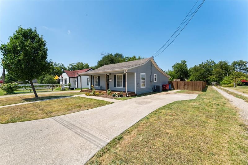 705 N Washington Street, Farmersville TX 75442 - Photo 4