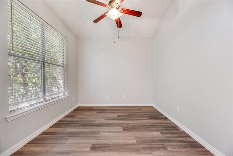 8806 Oakwood Lane, Frisco TX 75035 - Photo 6