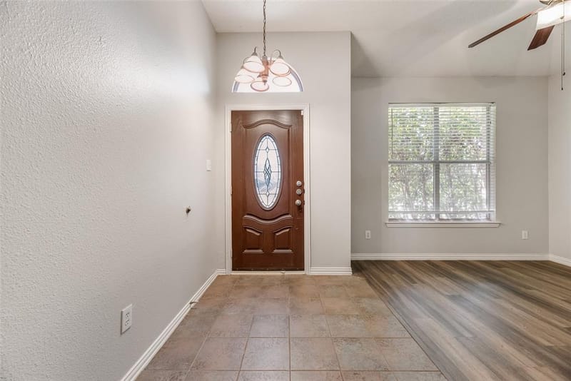 8806 Oakwood Lane, Frisco TX 75035 - Photo 5