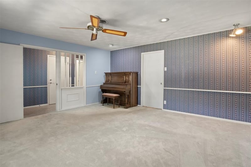 10636 Chesterton Drive, Dallas TX 75238 - Photo 6