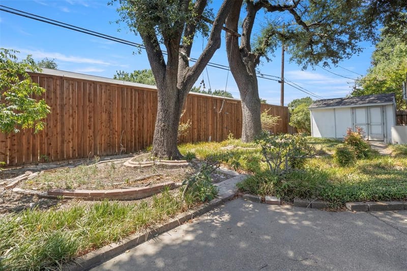 10636 Chesterton Drive, Dallas TX 75238 - Photo 26