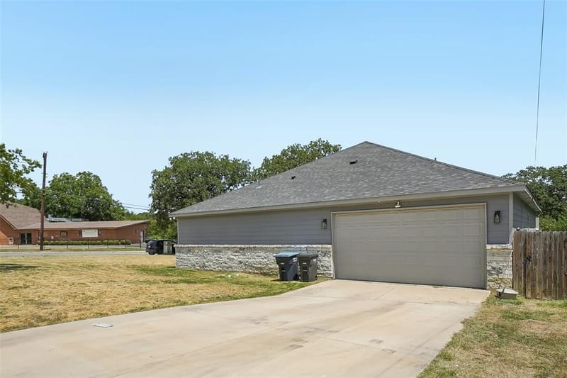 3600 Martin Street, Fort Worth TX 76119 - Photo 22