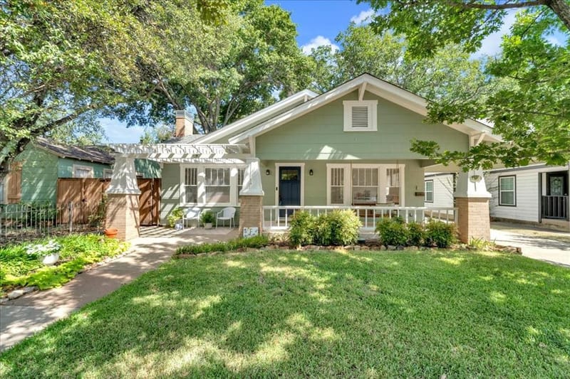 4532 Pershing Avenue, Fort Worth TX 76107