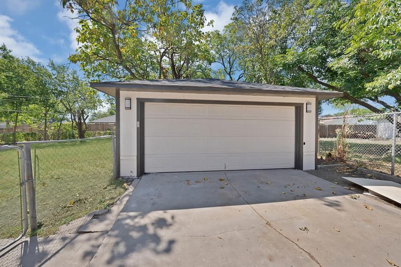 112 Laurel Street, Lancaster TX 75134 - Photo 33