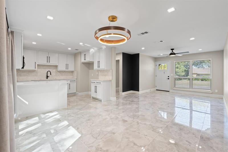 6207 Ivy Hill Road, Fort Worth TX 76135 - Photo 2