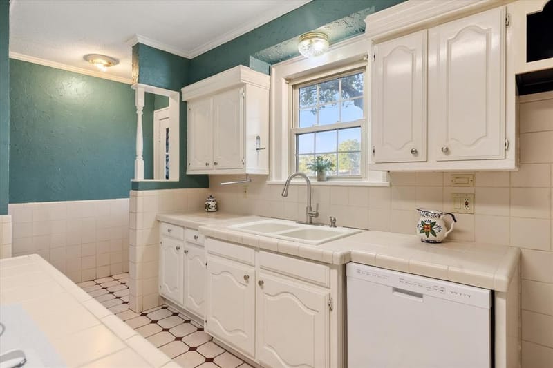 1452 W 2nd Avenue, Corsicana TX 75110 - Photo 14