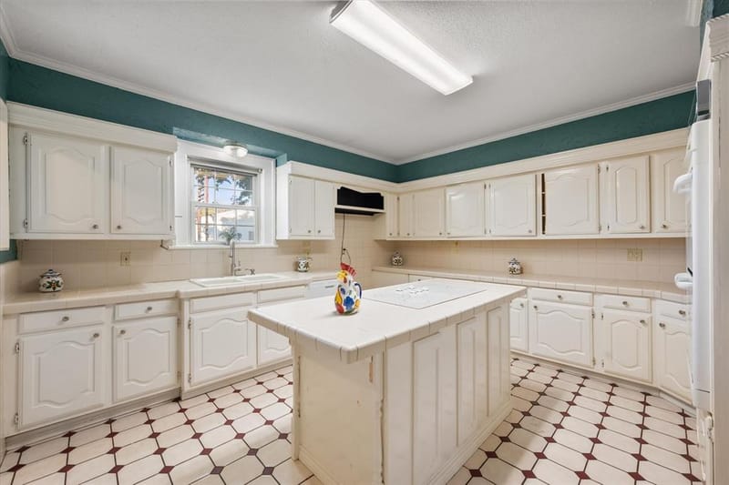 1452 W 2nd Avenue, Corsicana TX 75110 - Photo 11