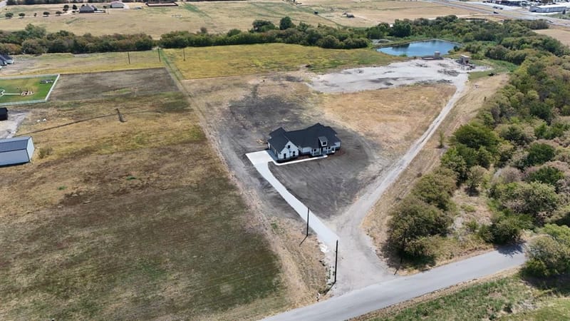 13929 Jackson Road, Krum TX 76249 - Photo 33
