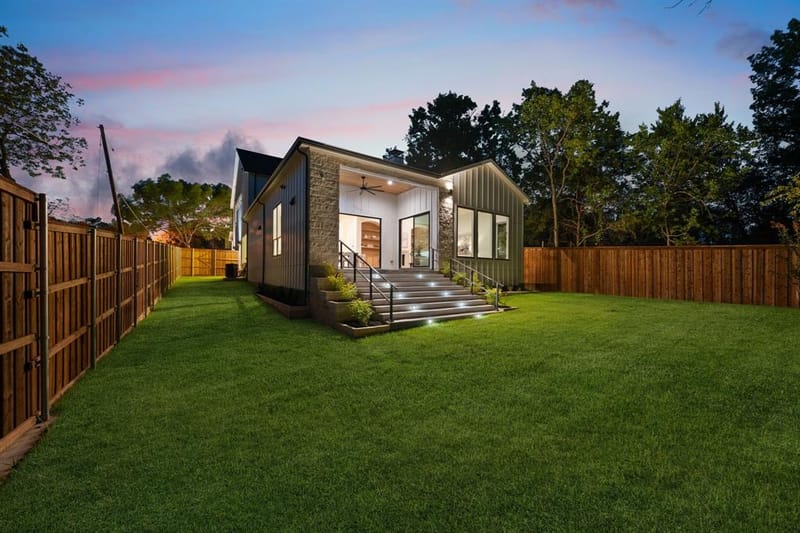 8902 San Leandro Drive, Dallas TX 75218 - Photo 38