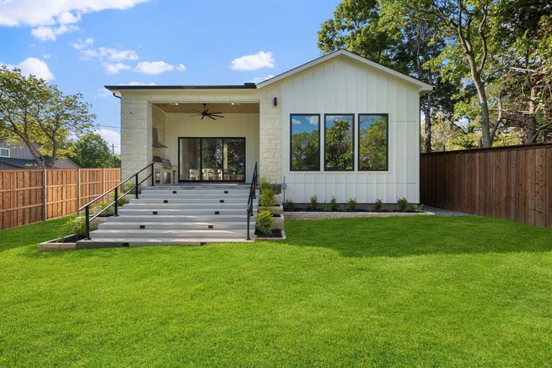 8902 San Leandro Drive, Dallas TX 75218 - Photo 37
