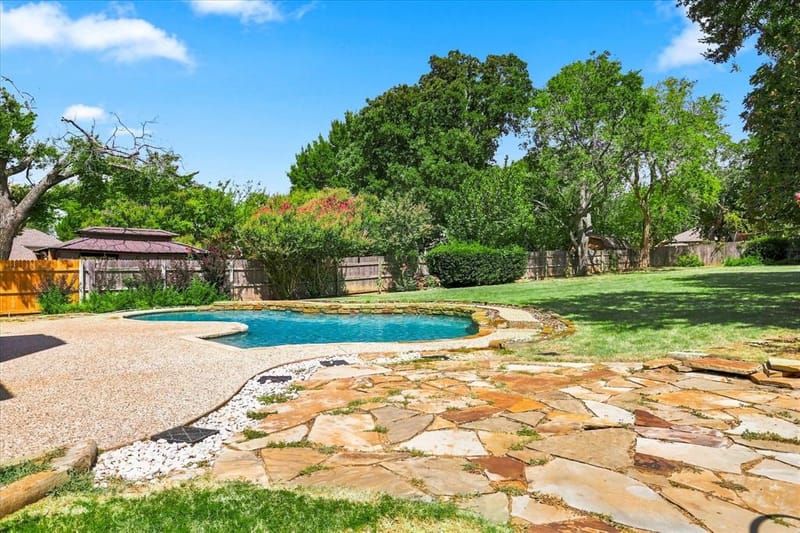 2312 Misty Trail Lane, Flower Mound TX 75028