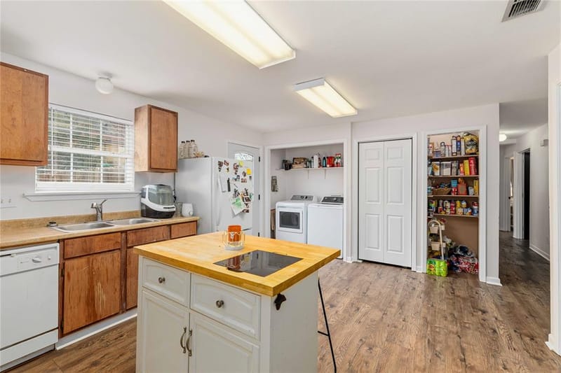 1303 Avenue D, Brownwood TX 76801 - Photo 8