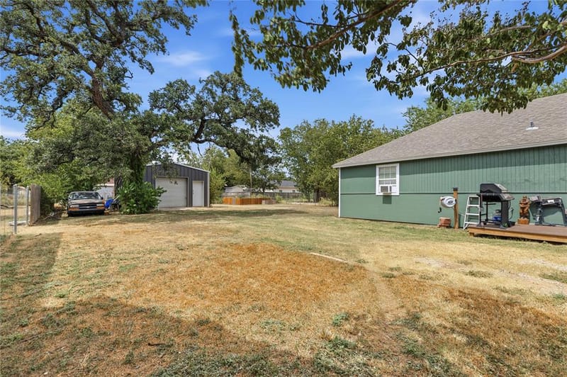 1303 Avenue D, Brownwood TX 76801 - Photo 25