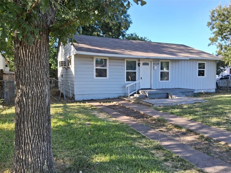 2133 Glenfield Avenue, Dallas TX 75224