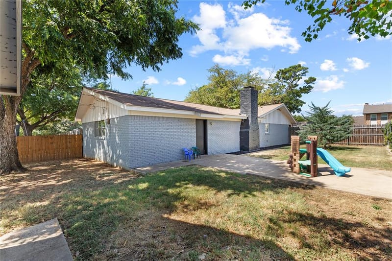 213 Wilshire Drive, Euless TX 76040 - Photo 23