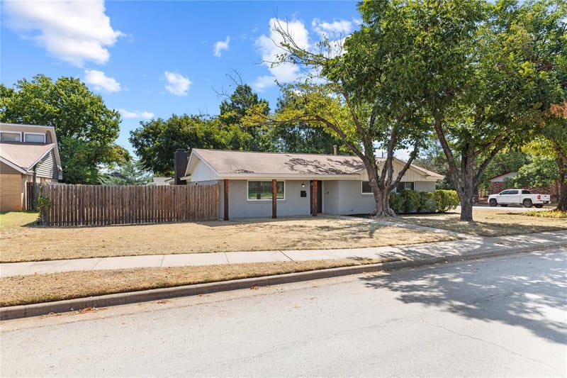 213 Wilshire Drive, Euless TX 76040 - Photo 27