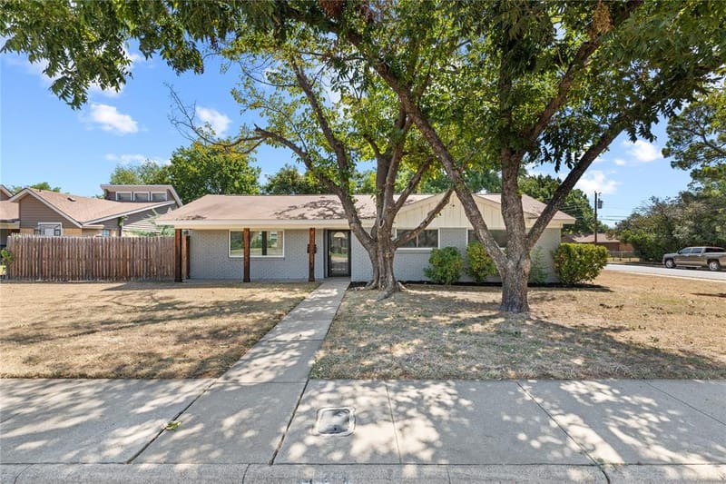 213 Wilshire Drive, Euless TX 76040 - Photo 22