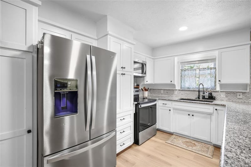 213 Wilshire Drive, Euless TX 76040 - Photo 7